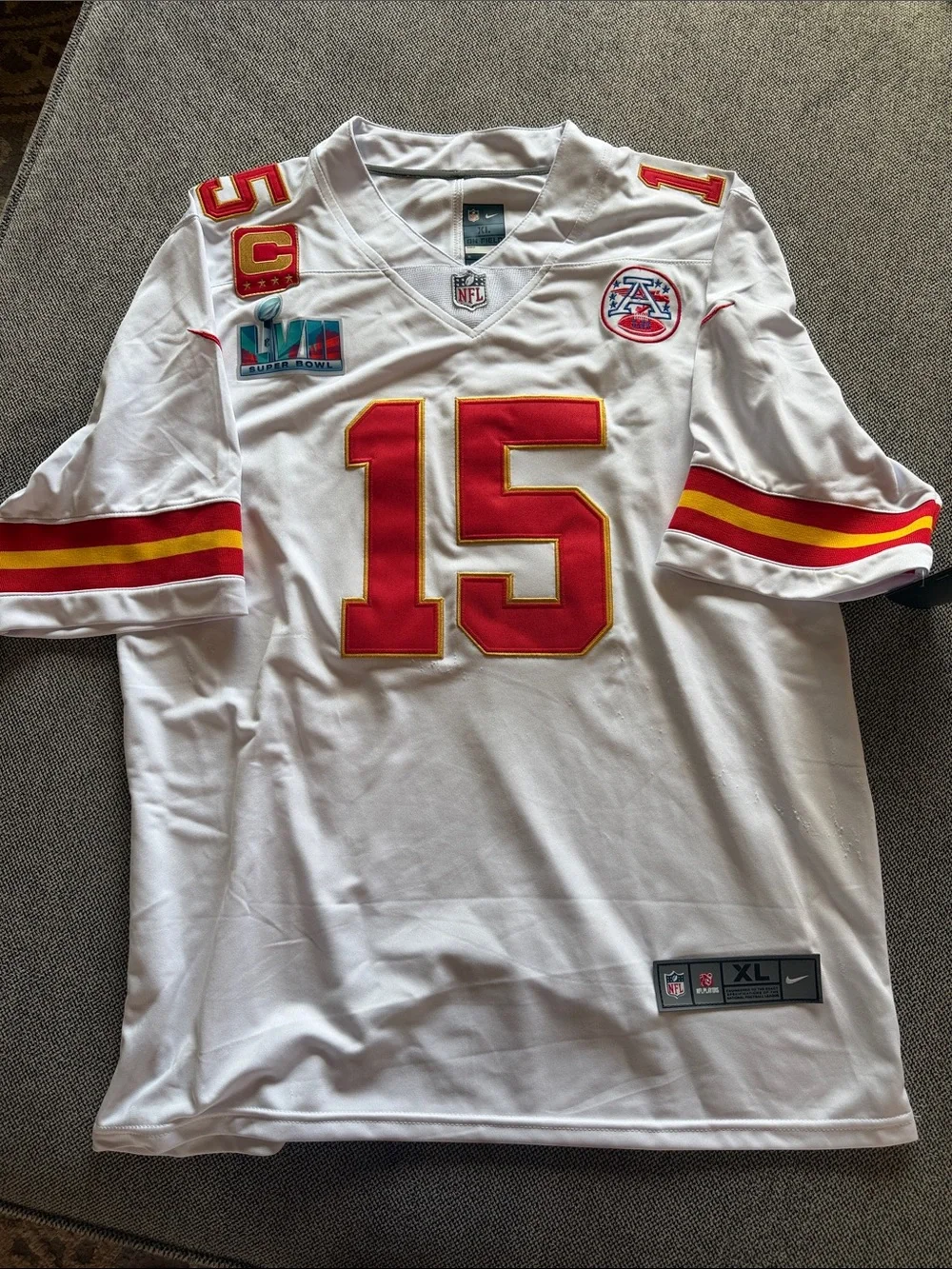 NWT Nike White Patrick Mahomes #15 Jersey Kansas City Chiefs sz XL